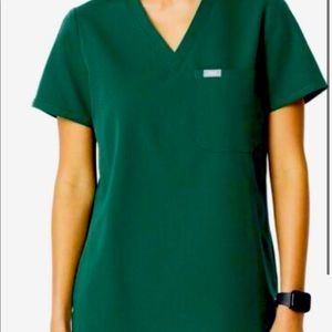 Figs M Hunter Green Scrub Top one pocket